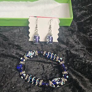 Wintery blue stretchy beaded bracelet and earrings